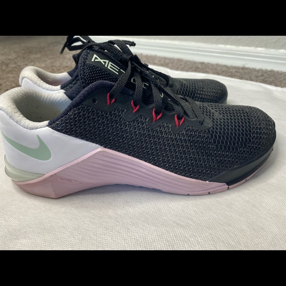 Nike metcon shoes